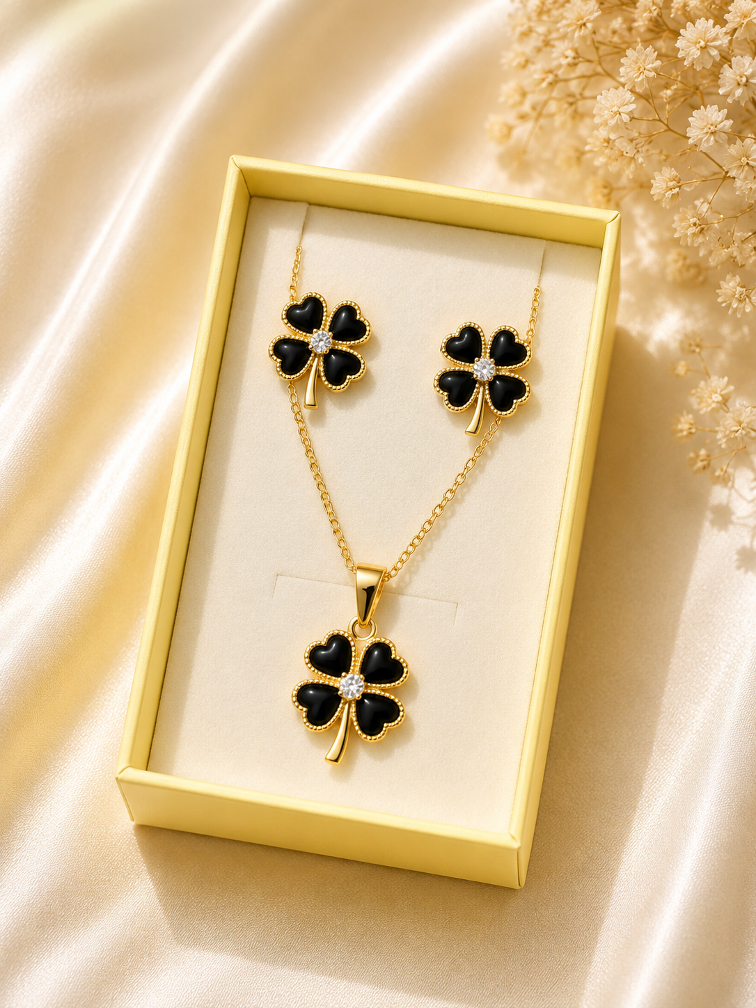 Midnight Clover Necklace