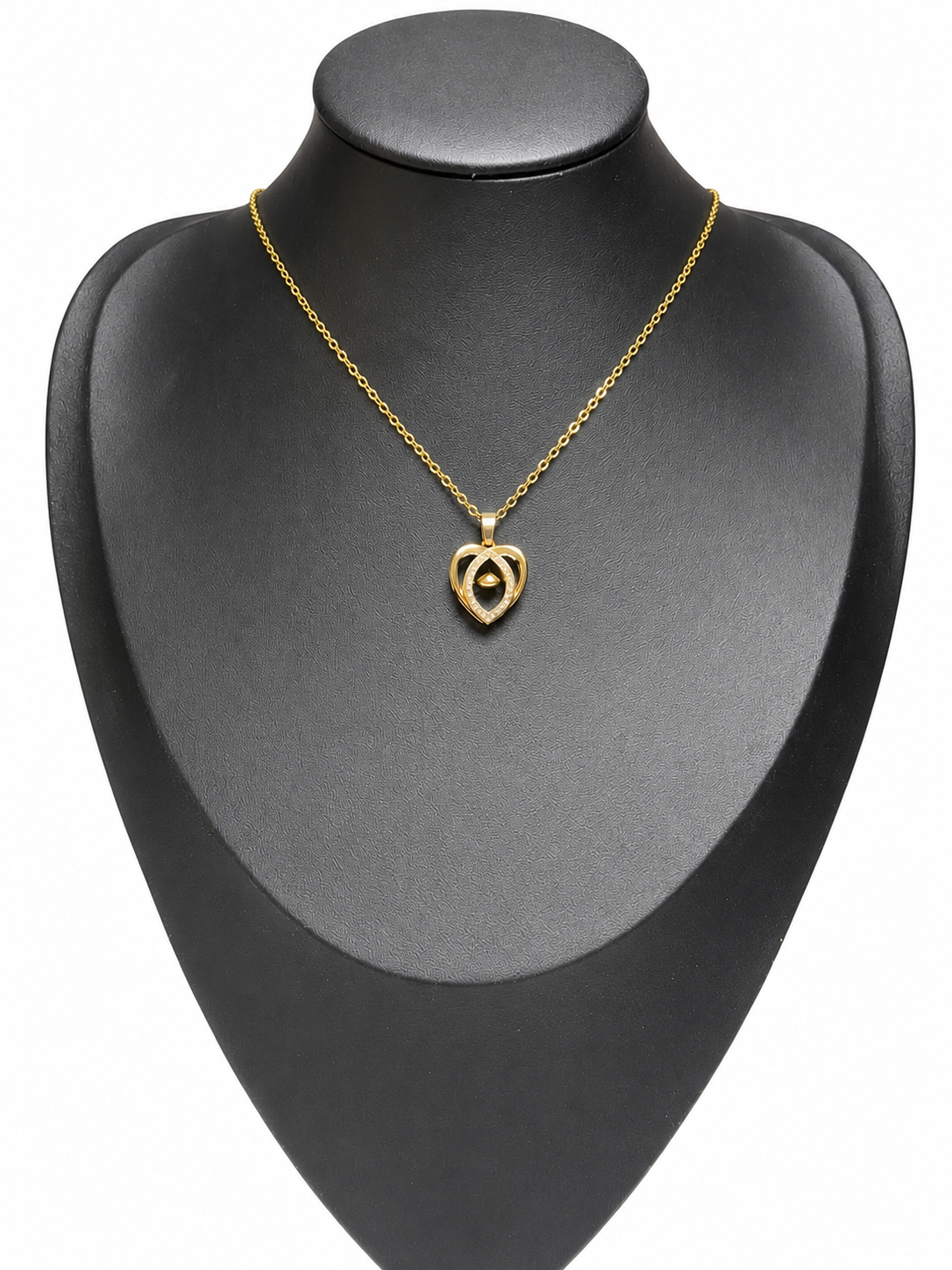Embedded diamond-gold necklace