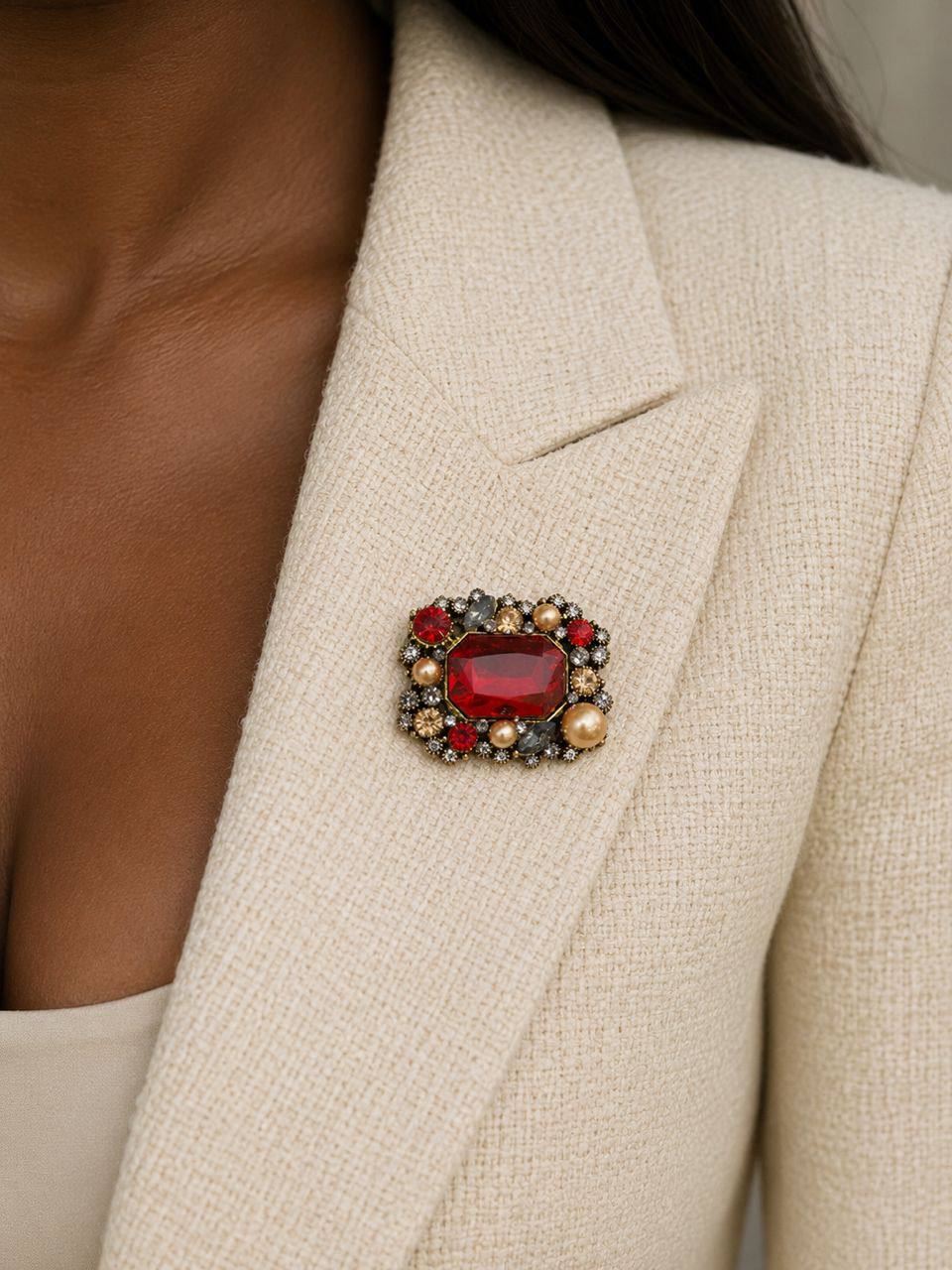Majestic Gold Brooch